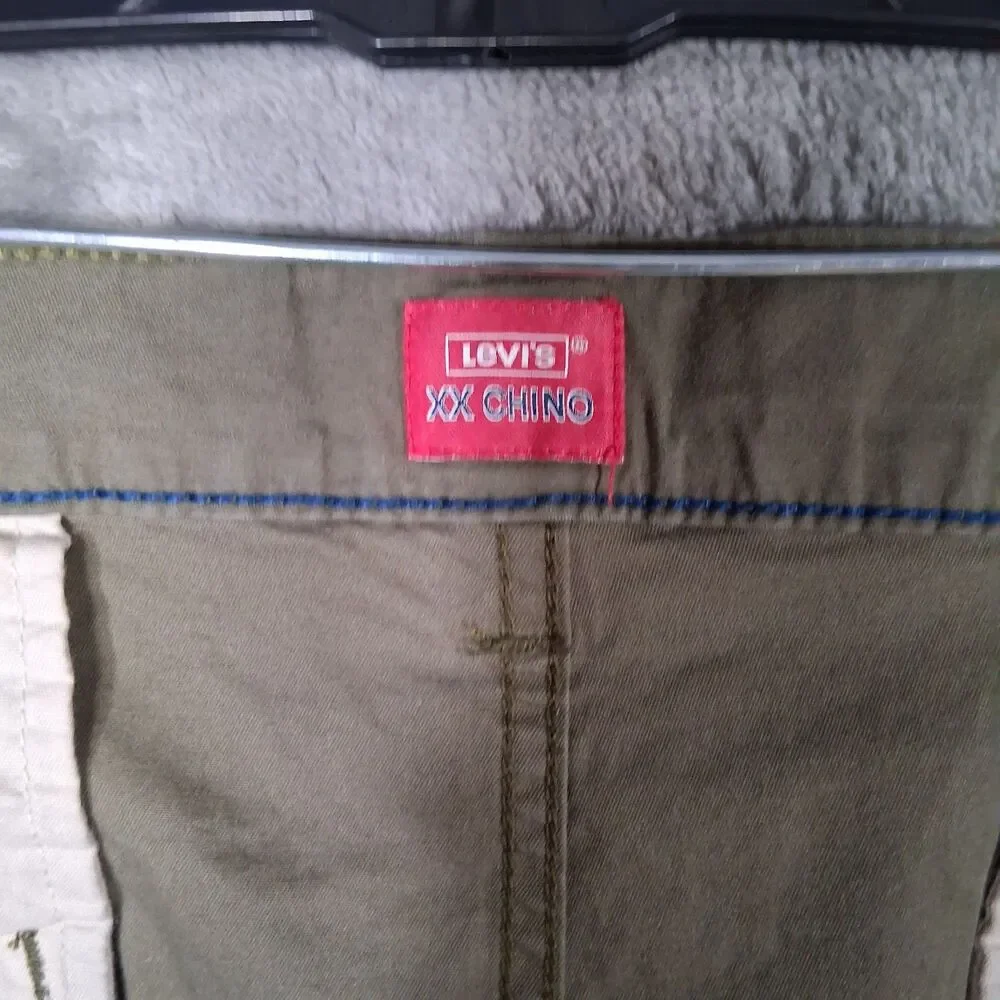 Levis XX Chino‎ Shorts Mens Size 42 Khaki Olive Light Weight Microsand Twill